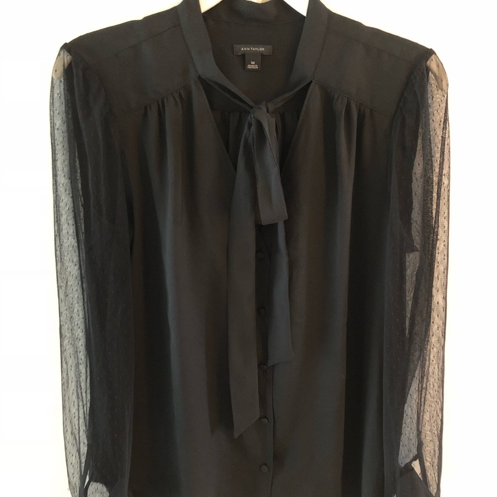 Ann Taylor black top with lace detail
